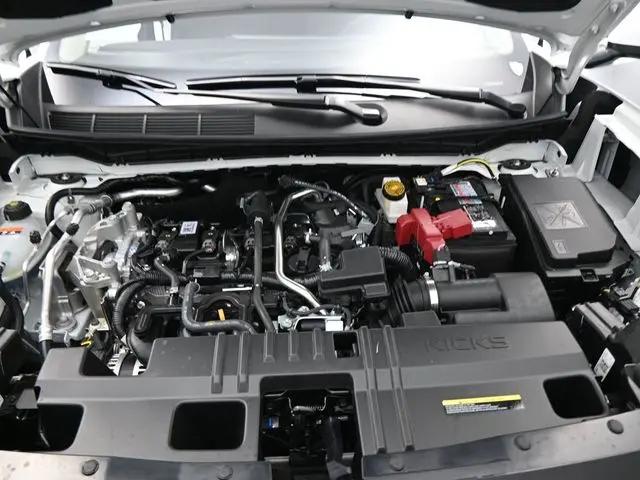 2025 Nissan Kicks SR FWD