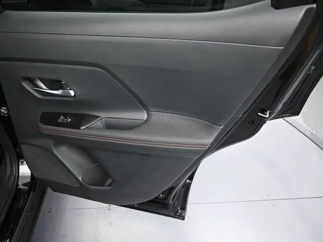 2025 Nissan Kicks SR FWD