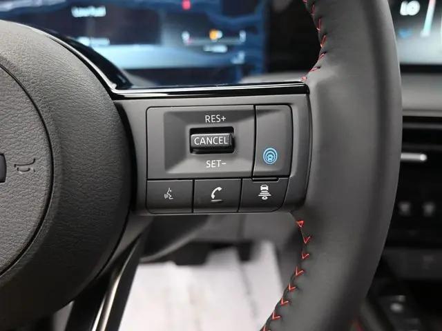 2025 Nissan Kicks SR FWD
