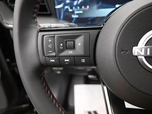 2025 Nissan Kicks SR FWD