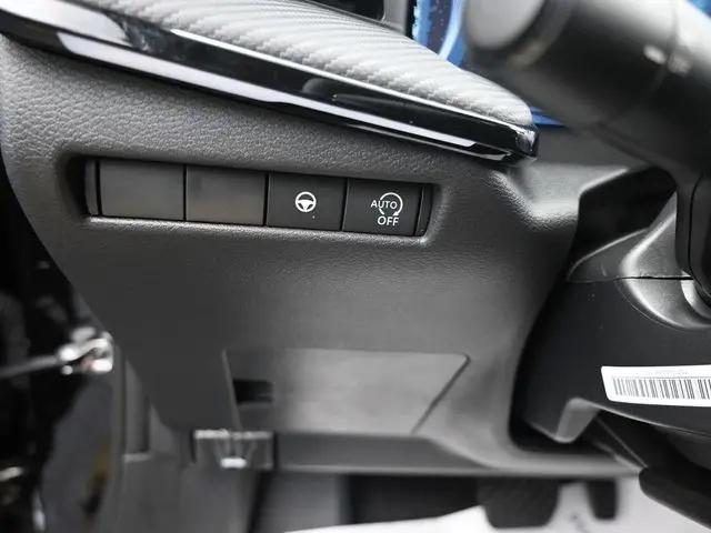 2025 Nissan Kicks SR FWD