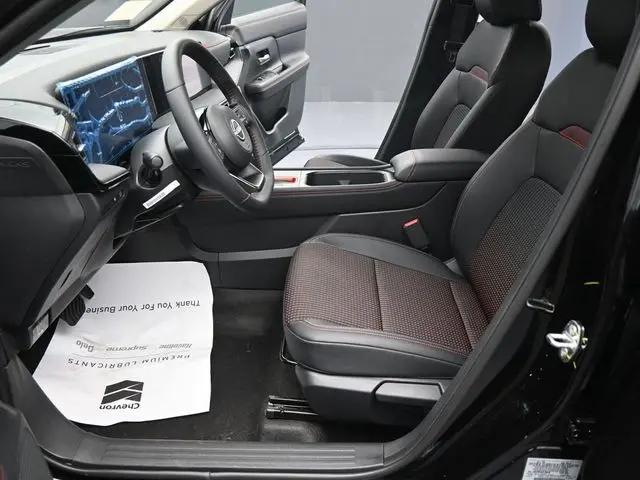 2025 Nissan Kicks SR FWD