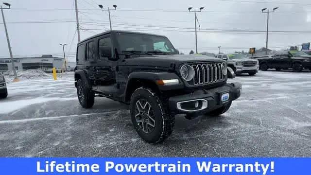 2026 Jeep Wrangler 4-Door Sahara 4x4