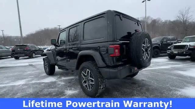 2026 Jeep Wrangler 4-Door Sahara 4x4