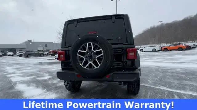 2026 Jeep Wrangler 4-Door Sahara 4x4