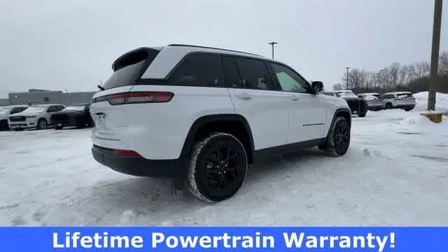 2026 Jeep Grand Cherokee Altitude 4x4