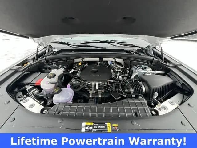 2026 Jeep Grand Cherokee Altitude 4x4