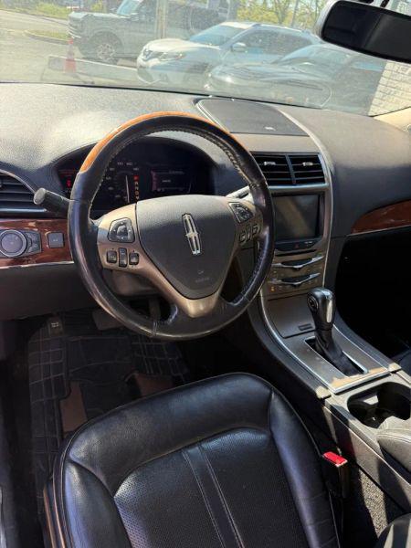 2012 Lincoln MKX Base