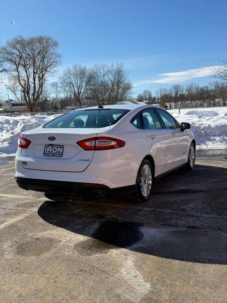 2015 Ford Fusion Hybrid S