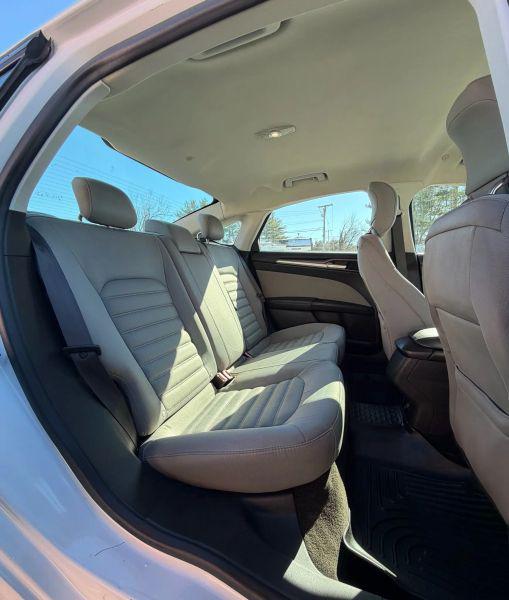 2015 Ford Fusion Hybrid S