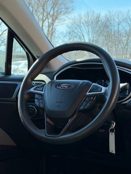 2015 Ford Fusion Hybrid S