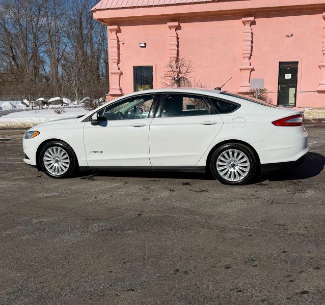 2015 Ford Fusion Hybrid S