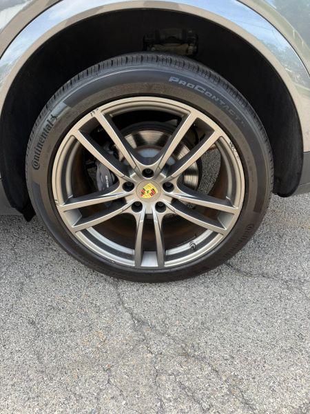 2021 Porsche Cayenne Base
