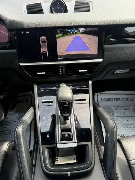 2021 Porsche Cayenne Base