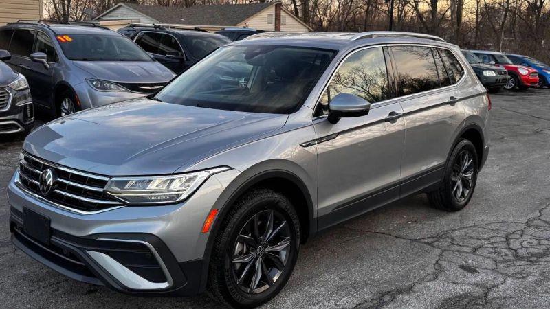 2023 Volkswagen Tiguan 2.0T SE
