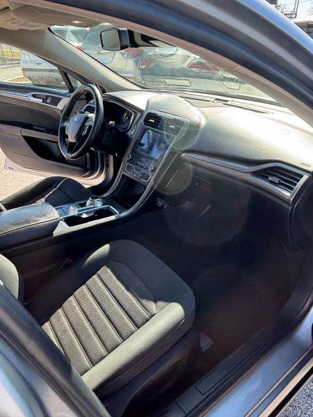 2020 Ford Fusion Hybrid SE