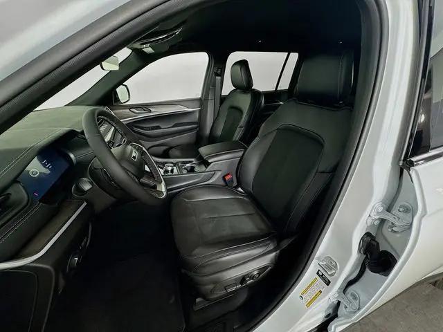 2026 Jeep Grand Cherokee L Altitude 4x4