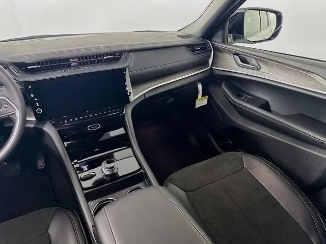 2026 Jeep Grand Cherokee L Altitude 4x4