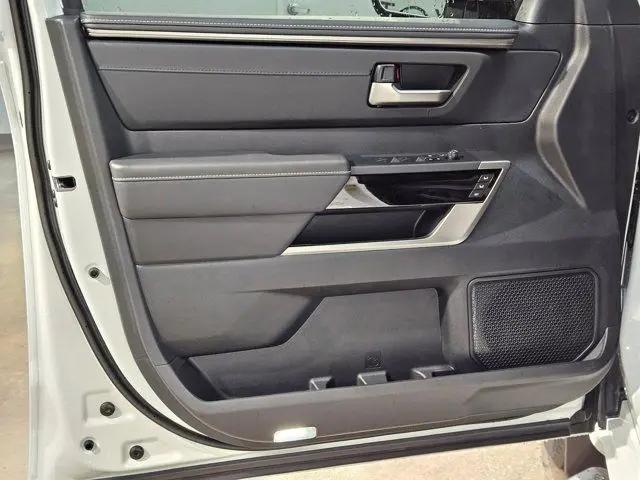 2026 Toyota Tundra Limited CrewMax 5.5' Bed