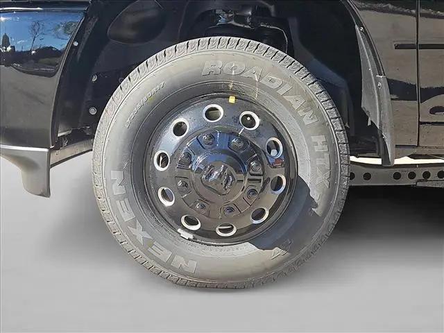 2026 Ram 3500 Big Horn Crew Cab 4x4 8' Box