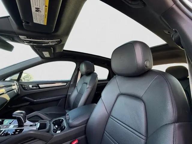 2023 Porsche Cayenne Platinum Edition