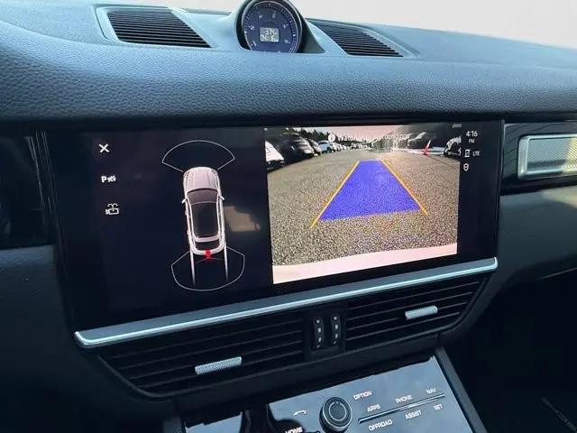 2023 Porsche Cayenne Platinum Edition