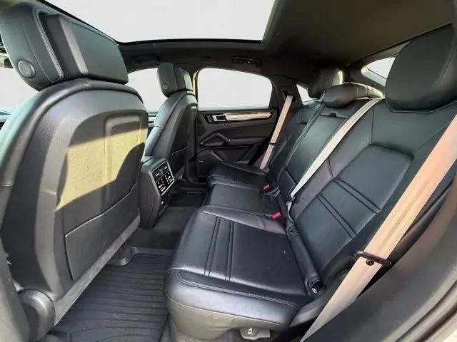 2023 Porsche Cayenne Platinum Edition