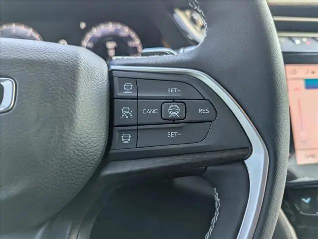 2026 Jeep Grand Cherokee L Altitude 4x2