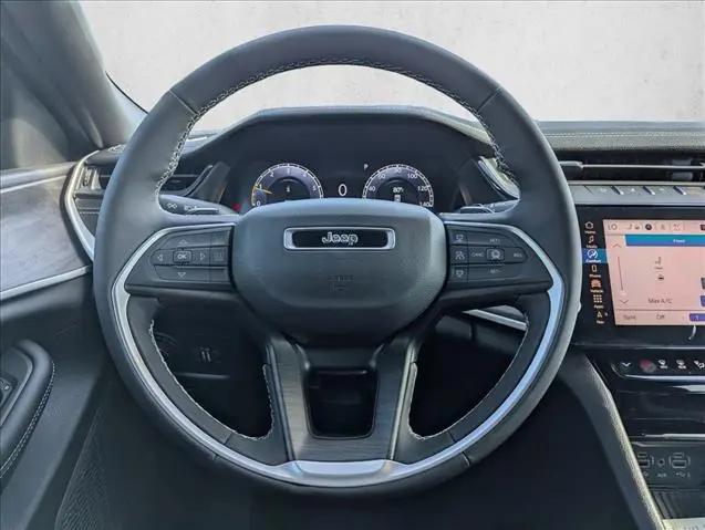 2026 Jeep Grand Cherokee L Altitude 4x2