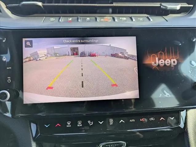 2026 Jeep Grand Cherokee L Altitude 4x2