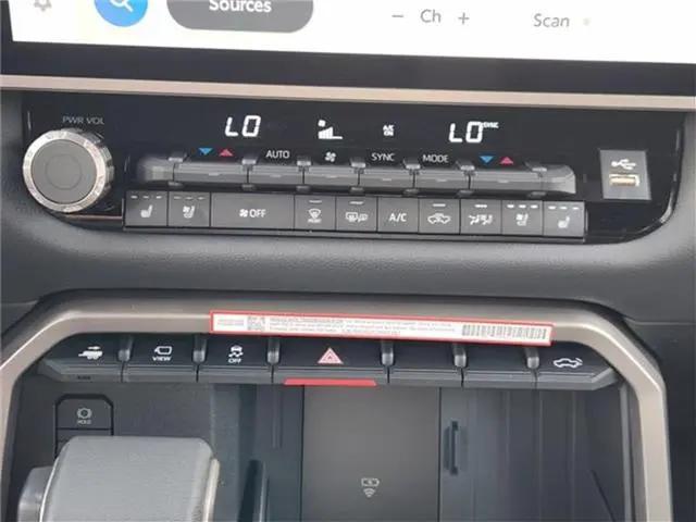 2026 Toyota Tundra Limited CrewMax 6.4' Bed