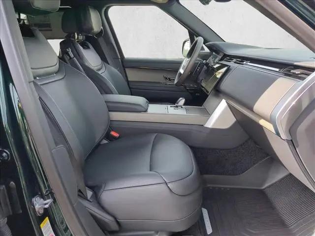2026 Land Rover Range Rover P615 SV