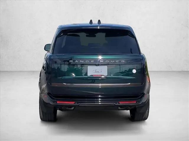 2026 Land Rover Range Rover P615 SV