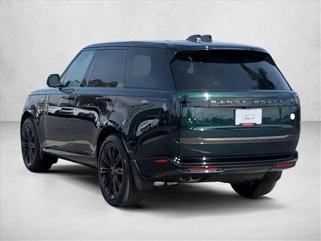 2026 Land Rover Range Rover P615 SV