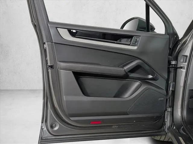 2025 Porsche Cayenne Cayenne