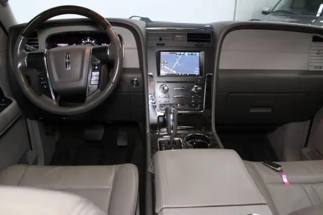 2015 Lincoln Navigator Standard