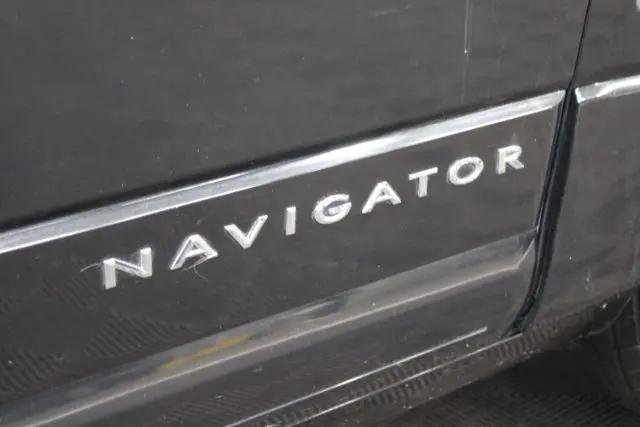 2015 Lincoln Navigator Standard