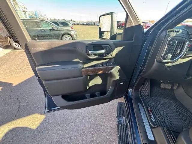 2023 Chevrolet Silverado 2500HD 4WD Crew Cab Standard Bed High Country