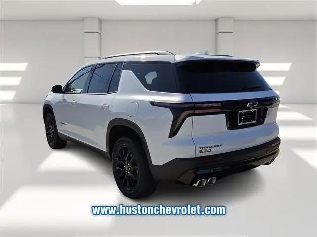 2026 Chevrolet Traverse FWD LT