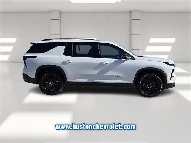 2026 Chevrolet Traverse FWD LT