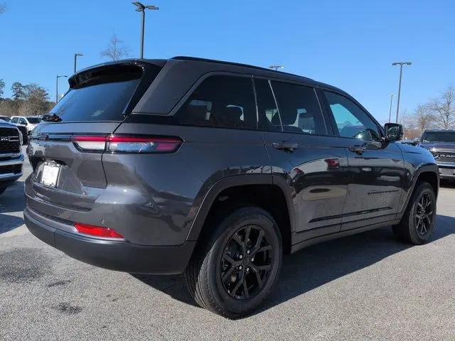 2026 Jeep Grand Cherokee Altitude 4x2