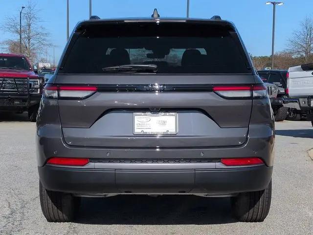 2026 Jeep Grand Cherokee Altitude 4x2