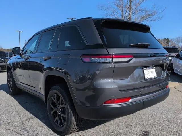 2026 Jeep Grand Cherokee Altitude 4x2