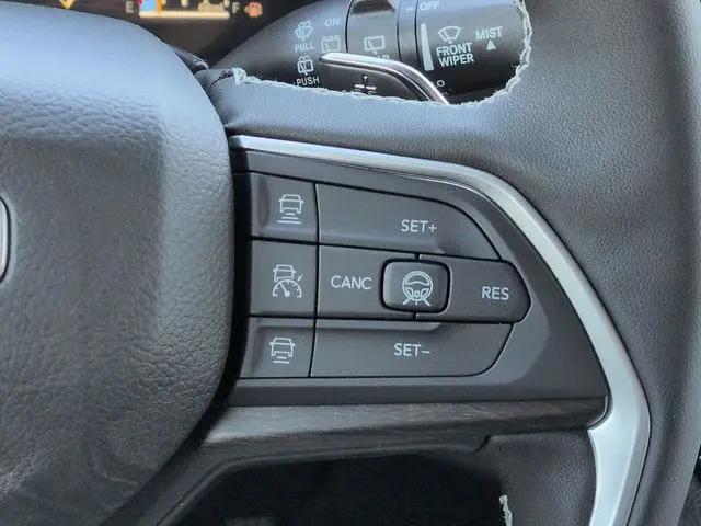 2026 Jeep Grand Cherokee Altitude 4x2