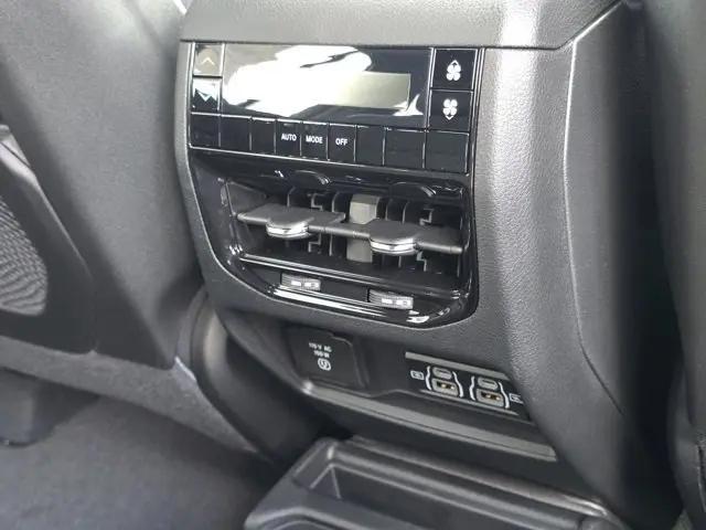 2026 Jeep Grand Cherokee L Altitude 4x4