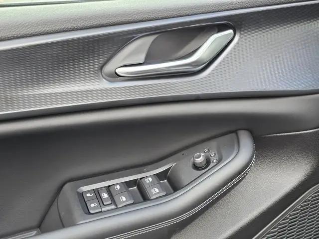 2026 Jeep Grand Cherokee L Altitude 4x4