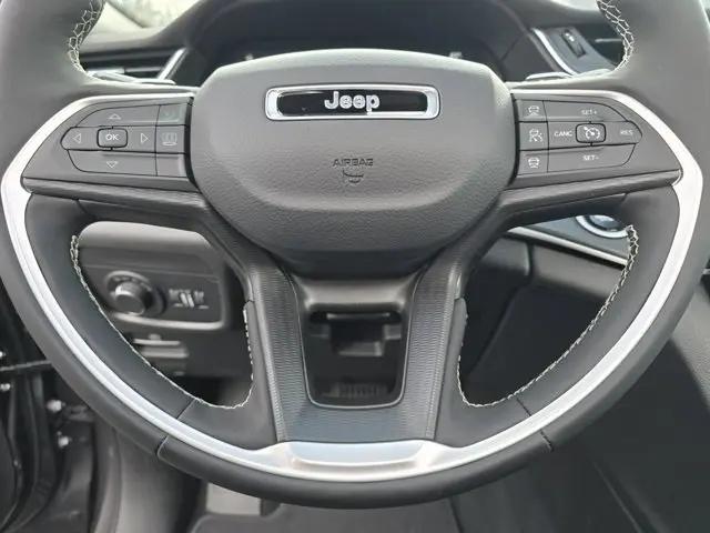 2026 Jeep Grand Cherokee L Altitude 4x4