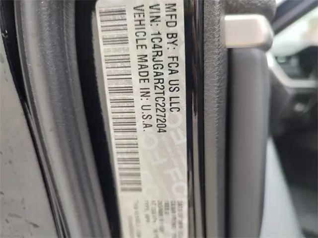 2026 Jeep Grand Cherokee Altitude 4x2