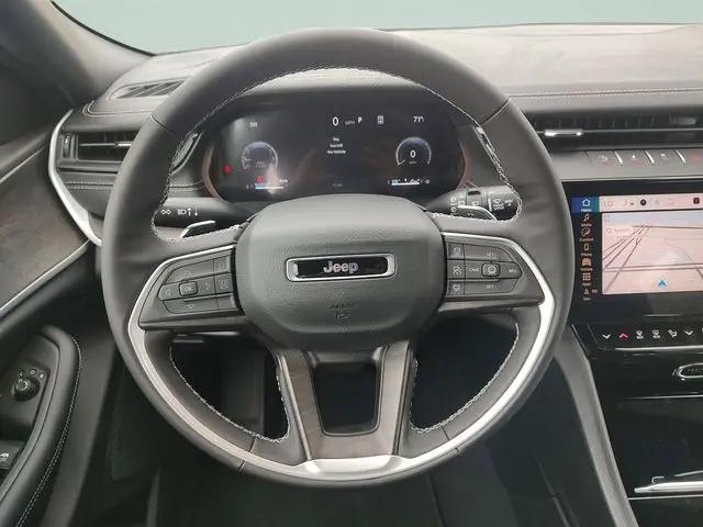 2026 Jeep Grand Cherokee Altitude 4x2