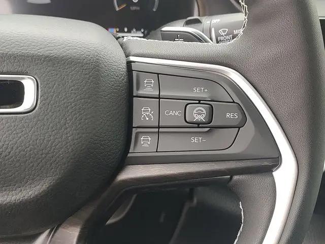 2026 Jeep Grand Cherokee Altitude 4x2